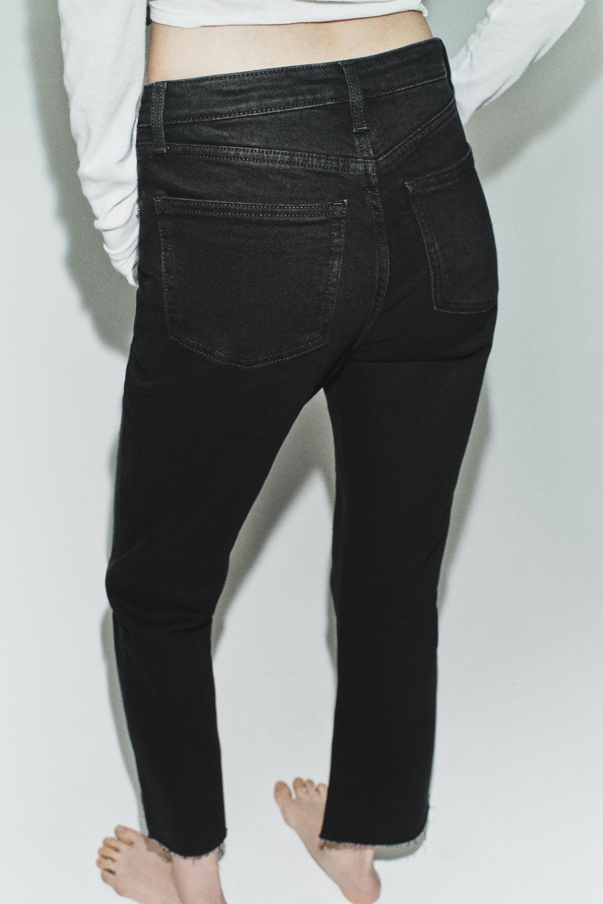 TRF HIGH-WAIST CROPPED FLARE JEANS